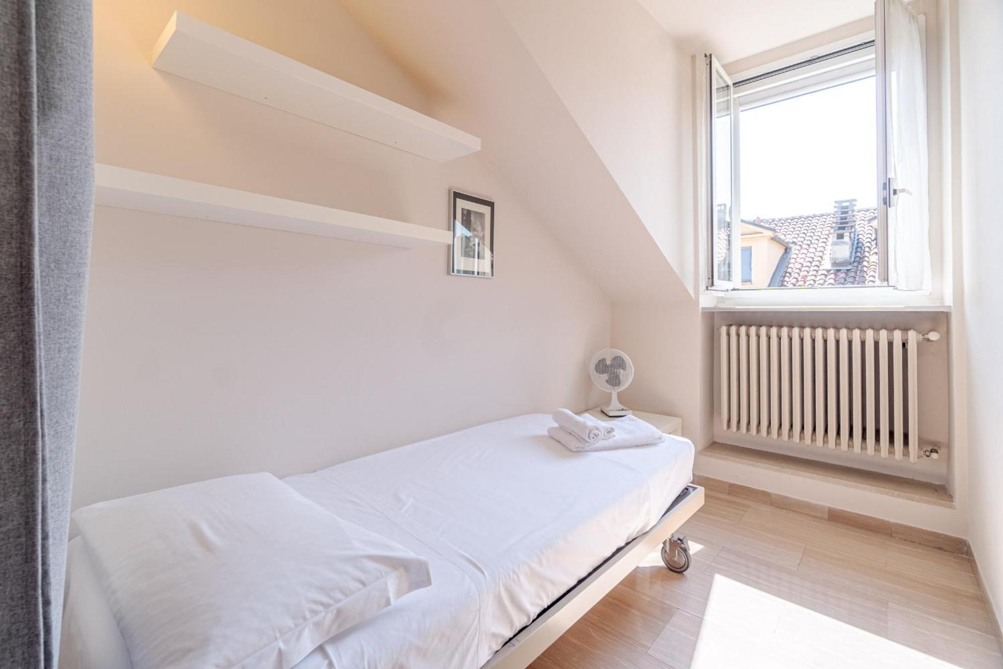 דירות טורינו Casa Valeggio Attic Apt Few Steps From Porta Nuova מראה חיצוני תמונה