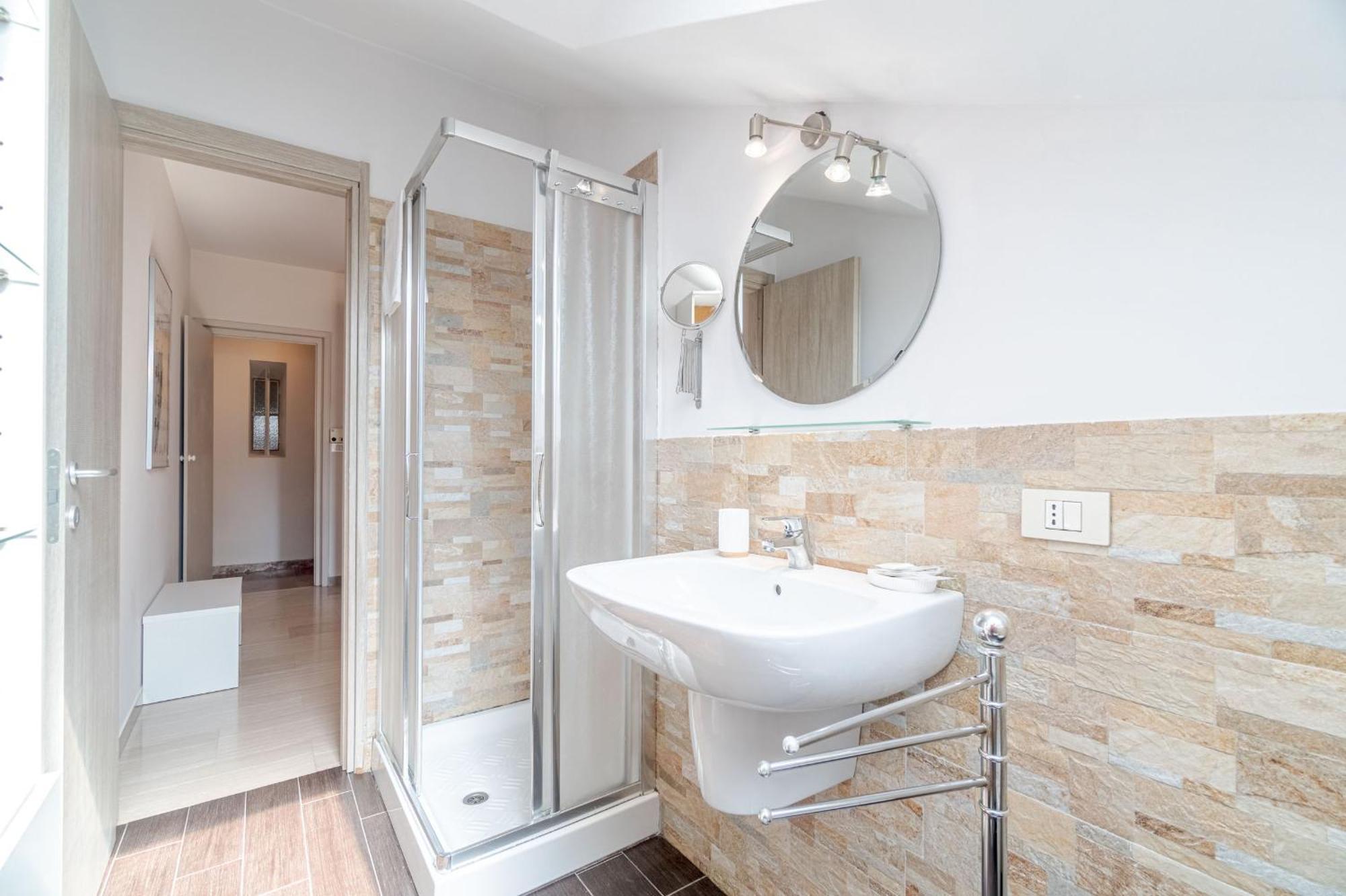 דירות טורינו Casa Valeggio Attic Apt Few Steps From Porta Nuova מראה חיצוני תמונה